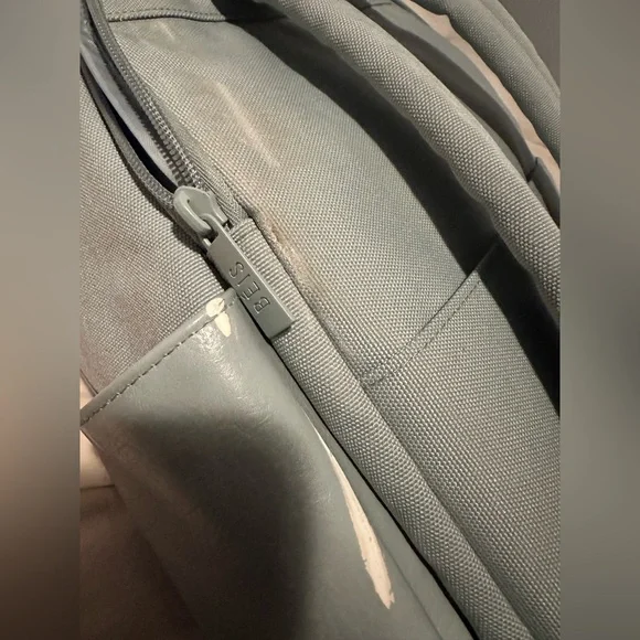 BEIS travel backpack in Slate - Picture 4 of 6